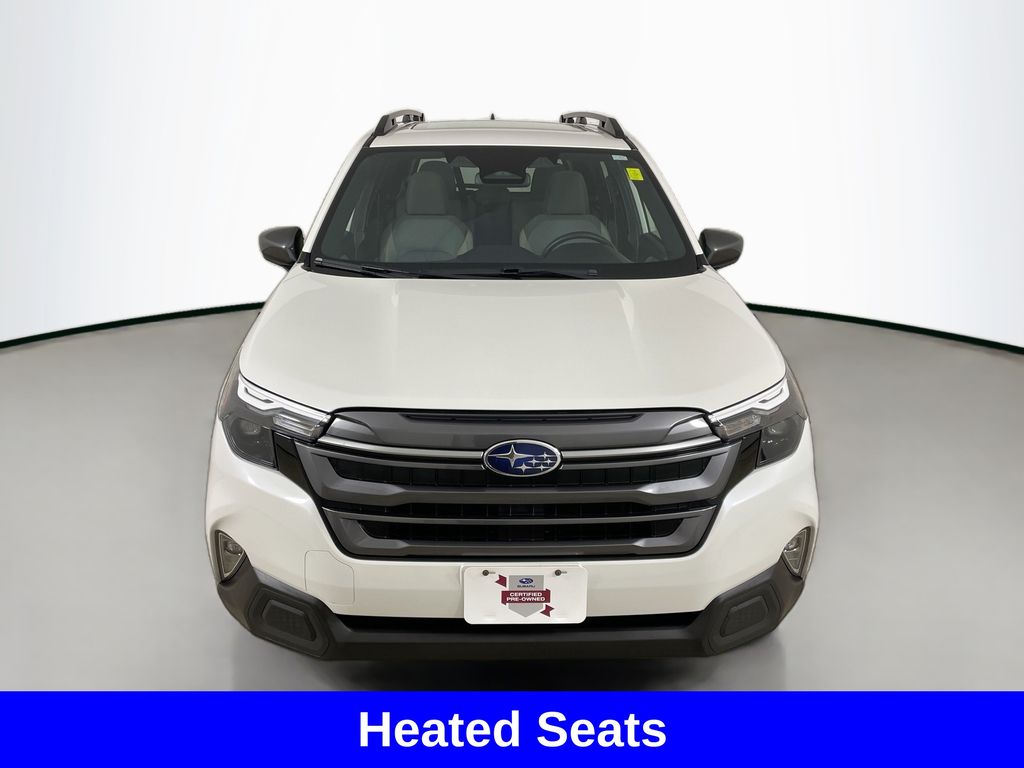 2025 Subaru Forester Premium photo 2