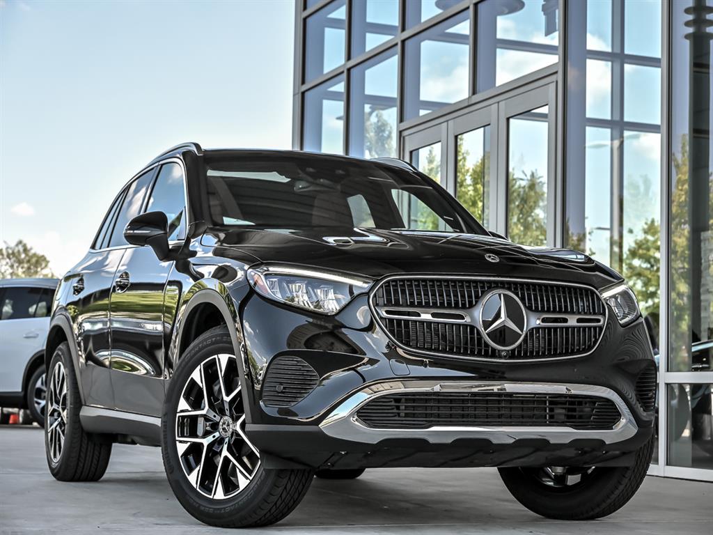 2026 Mercedes-Benz GLC Base's photo