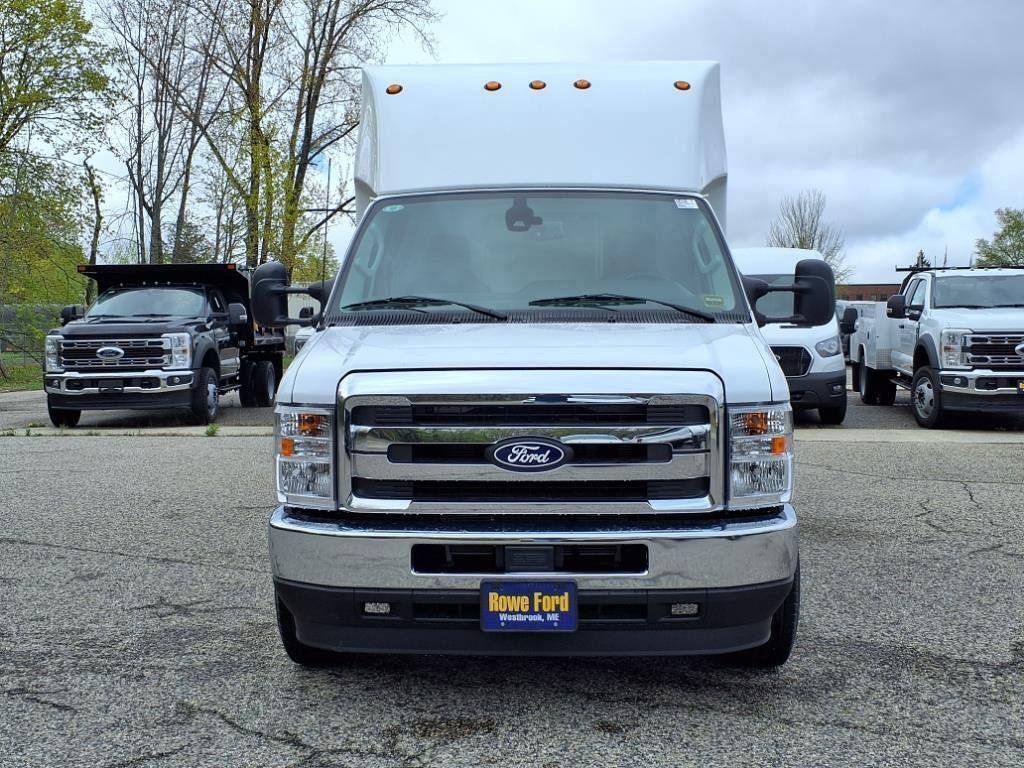 2026 Ford E-350 Base photo 2