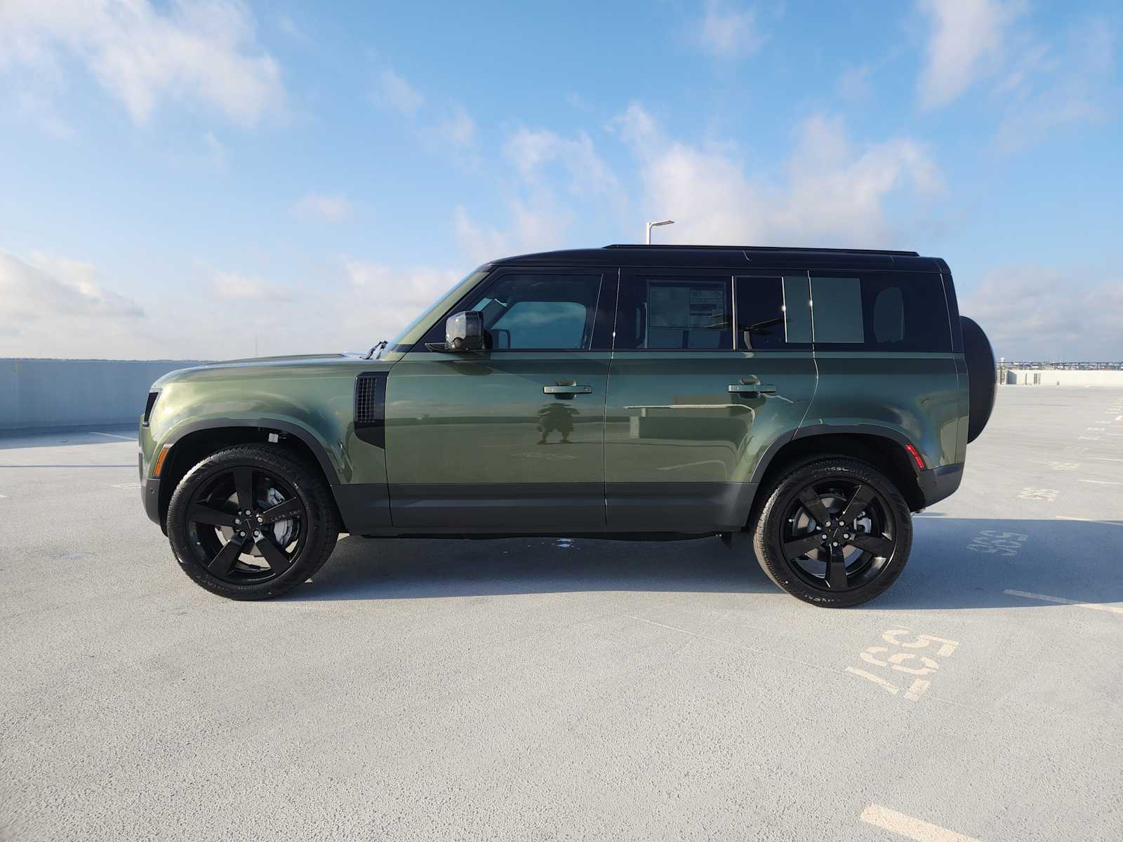 2026 Land Rover Defender S photo 4