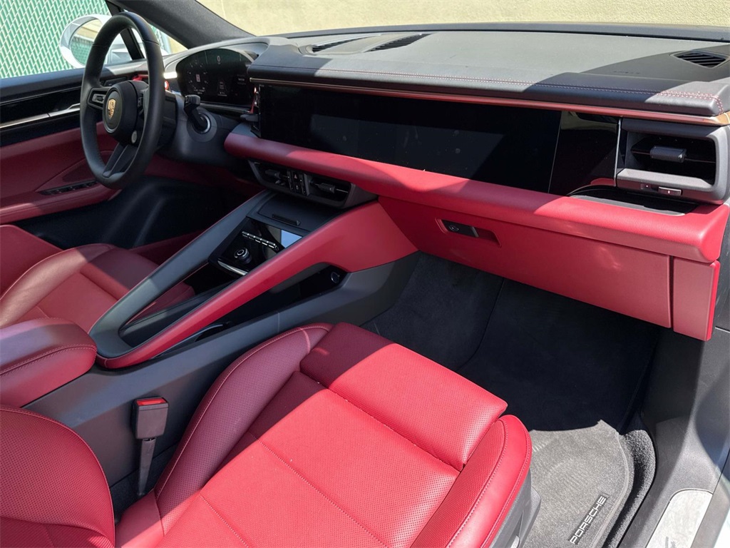 2024 Porsche Macan Electric 4 photo 16