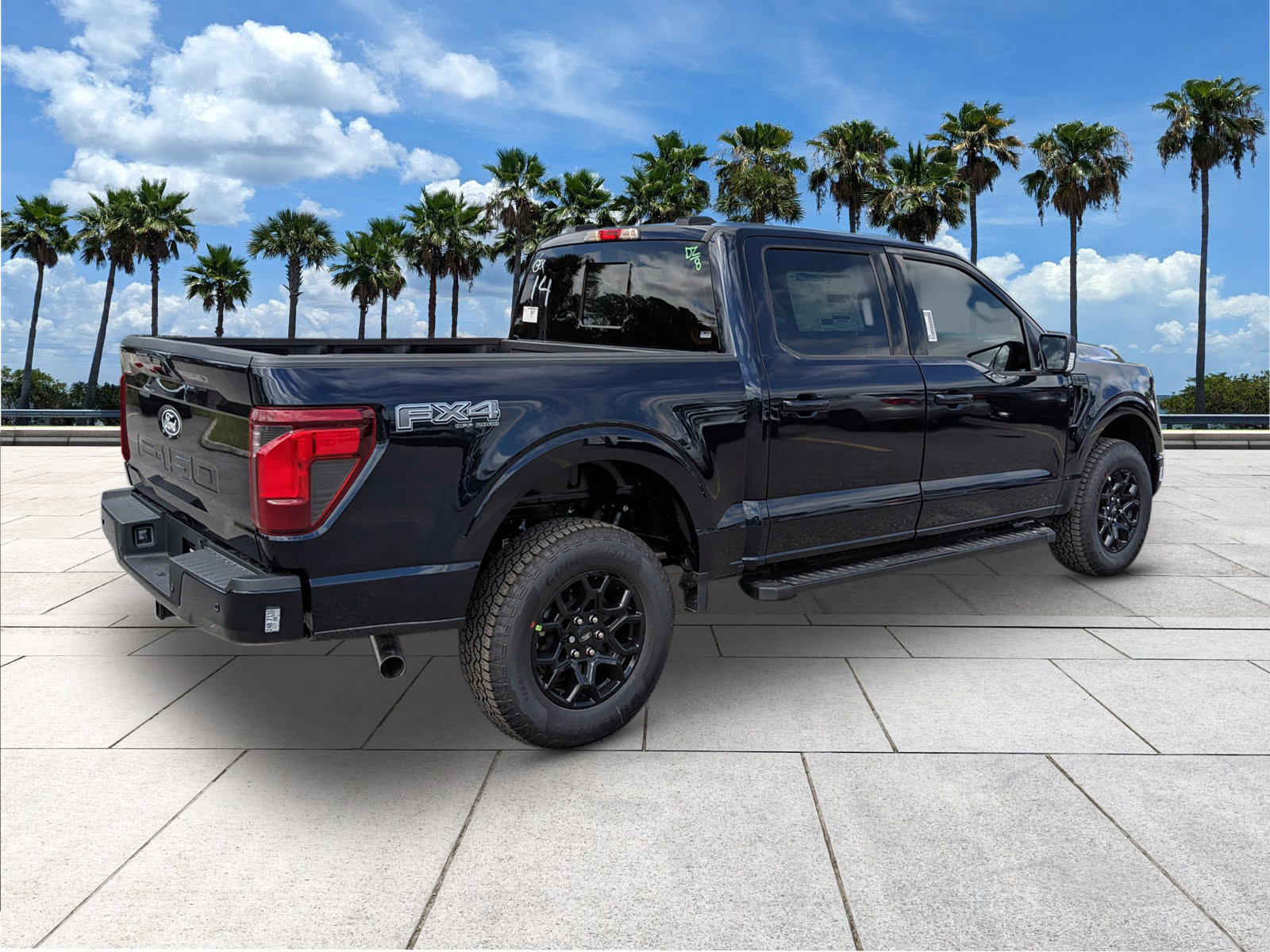 2025 Ford F-150 XLT photo 3