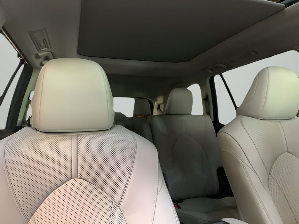2025 Toyota Grand Highlander Limited AWD photo 13