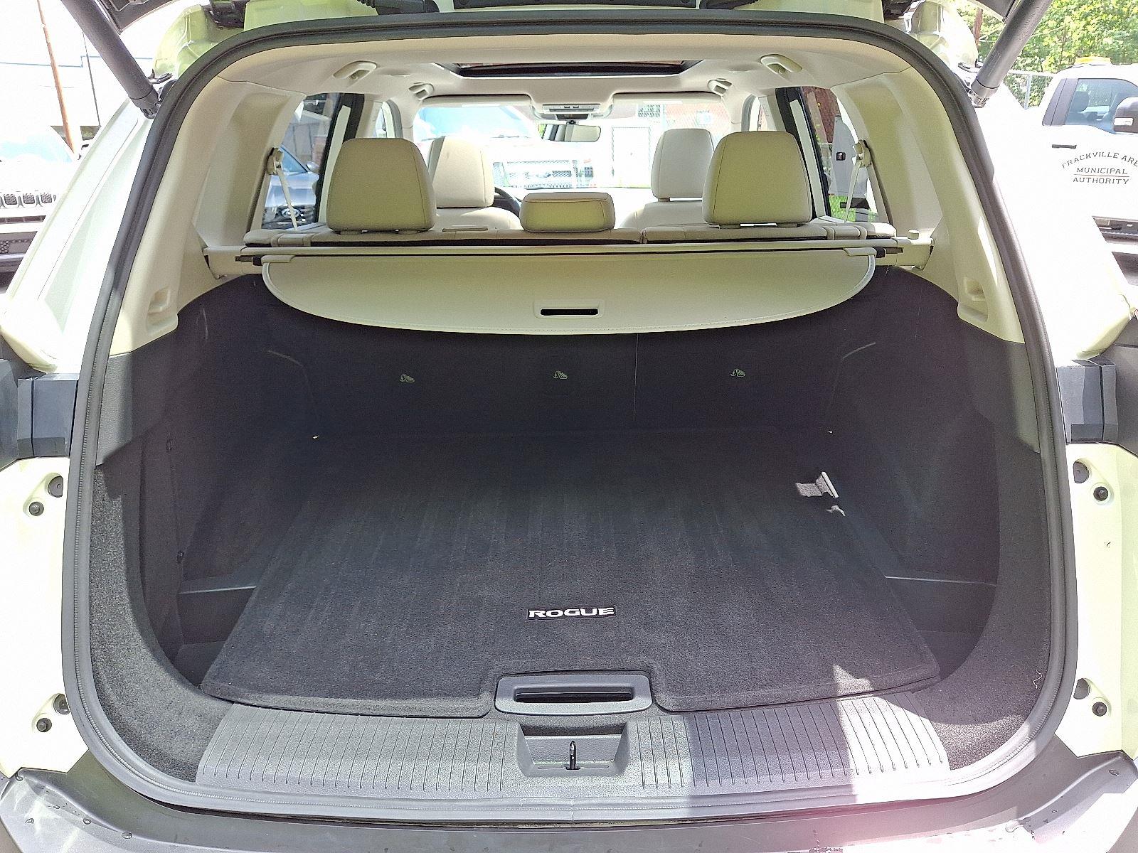 2022 Nissan Rogue SV photo 27