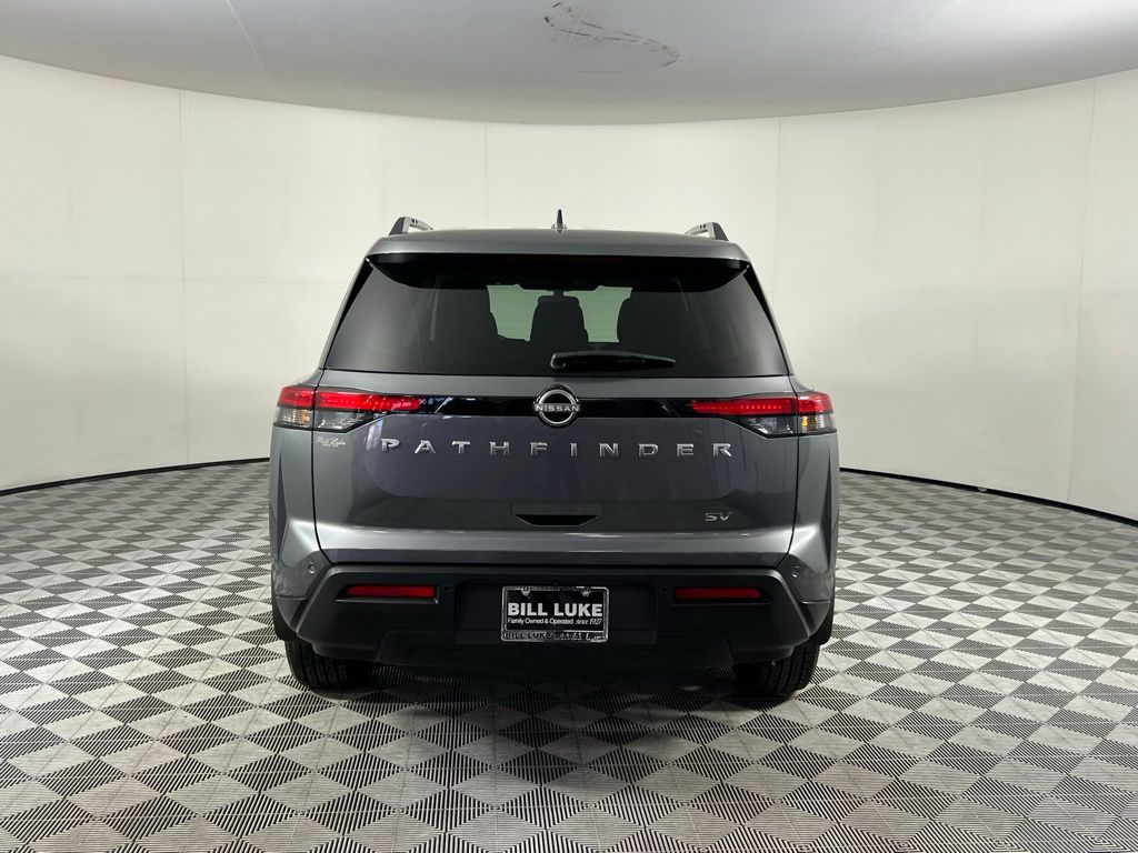 2024 Nissan Pathfinder SV photo 4