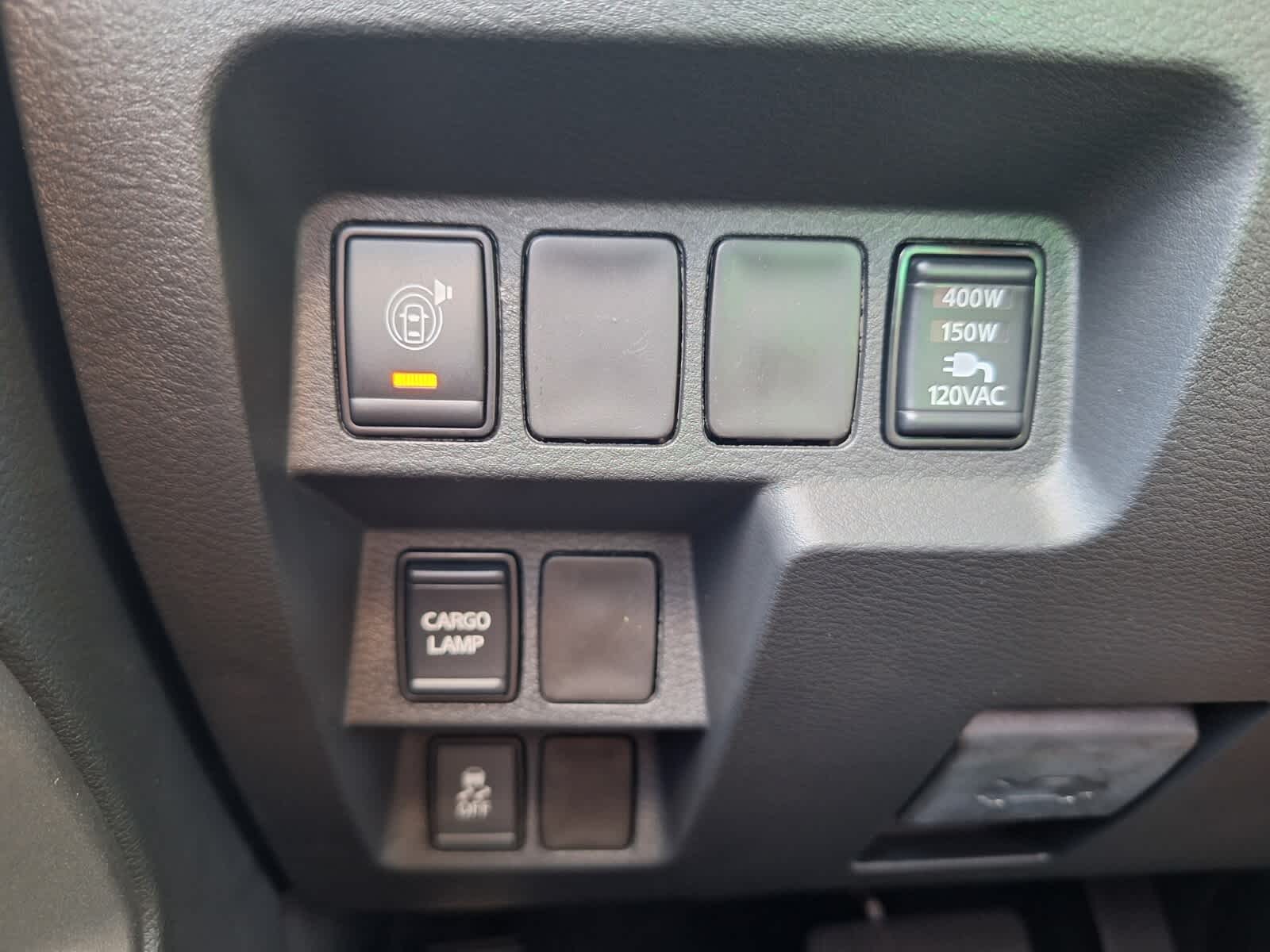2025 Nissan Frontier Crew Cab SV photo 12