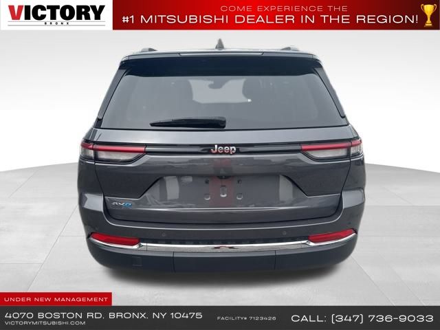 2023 Jeep Cherokee 4xe photo 4