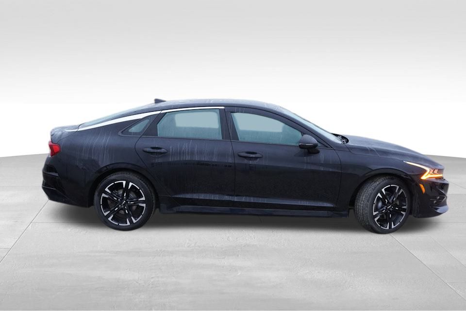 2022 Kia K5 GT-Line photo 3