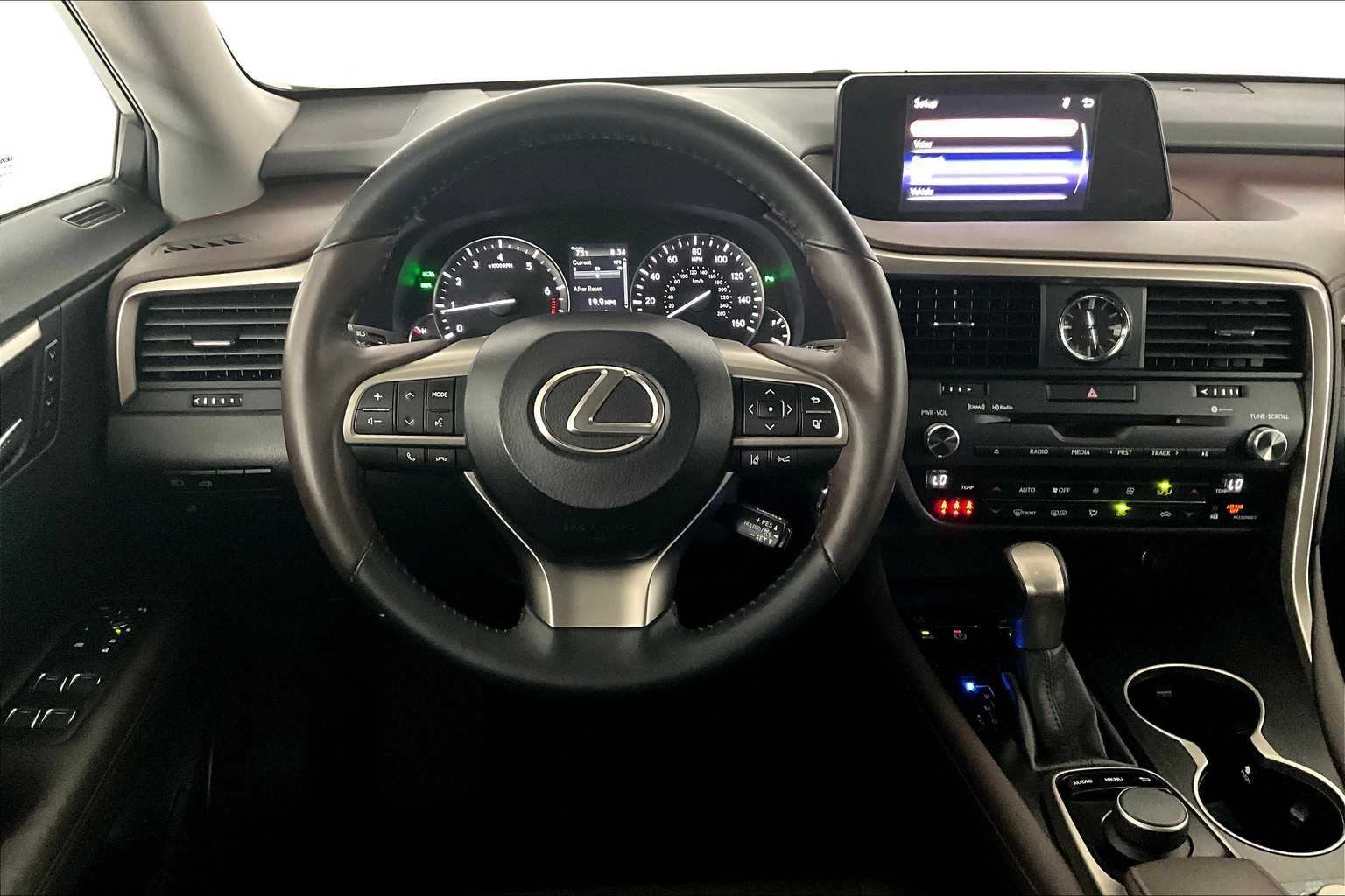 2017 Lexus RX photo 2