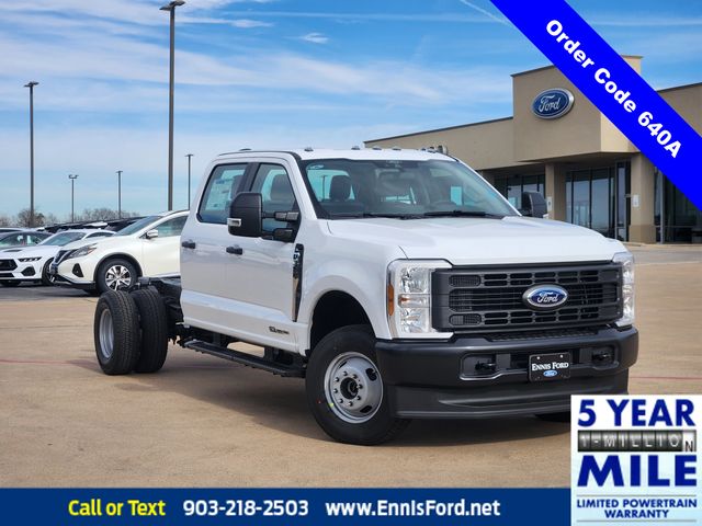 2026 Ford F-350 Super Duty Chassis Cab XL's photo