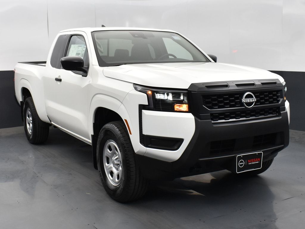2026 Nissan Frontier S's photo
