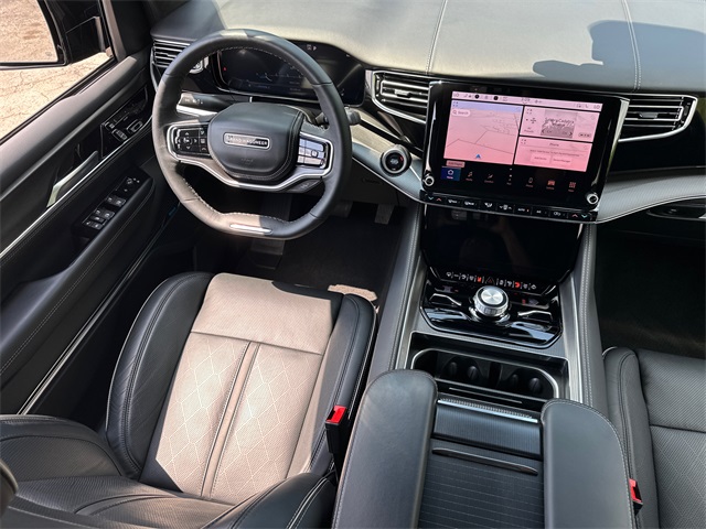 2024 Jeep Grand Wagoneer II photo 19