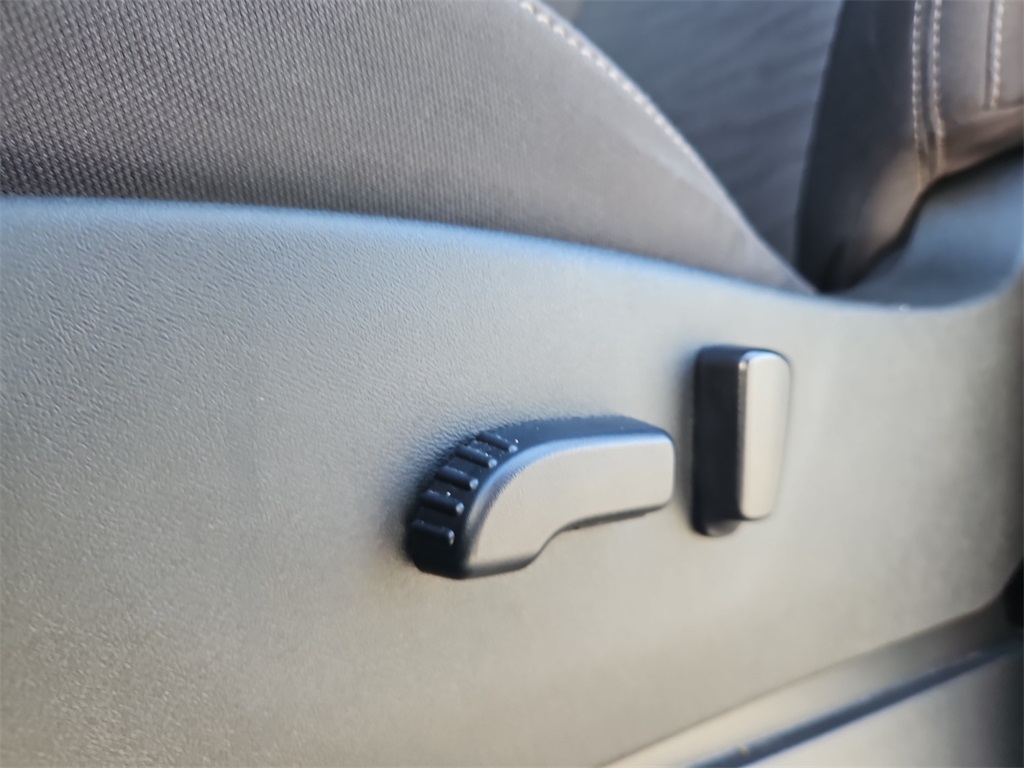 2022 Nissan Frontier Crew Cab photo 30