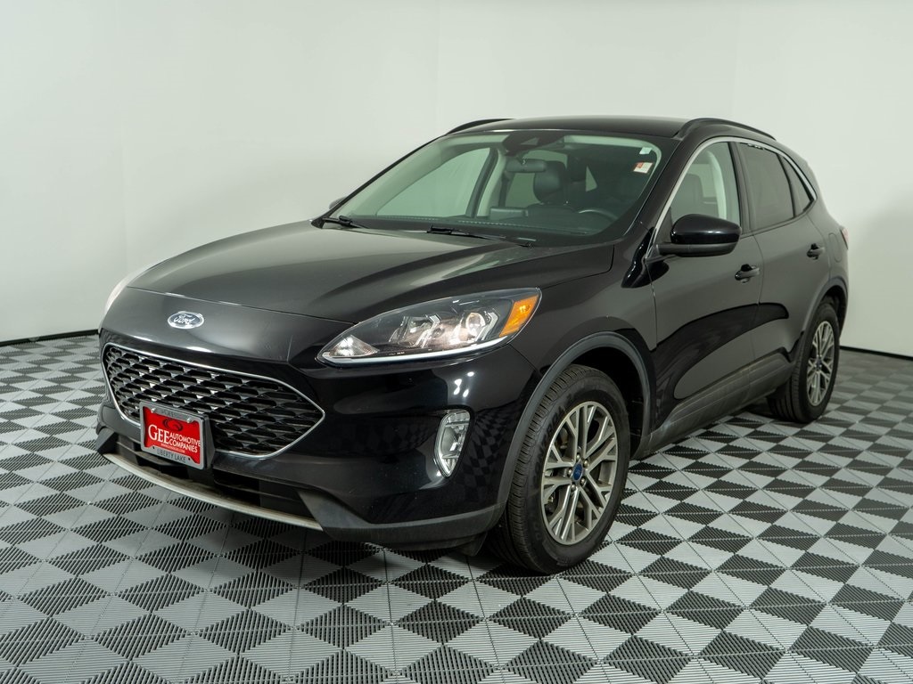 2021 Ford Escape SEL photo 3