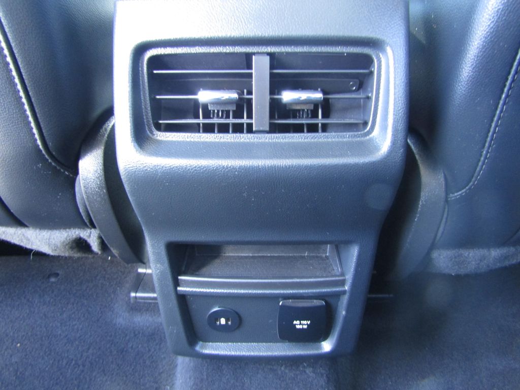 2023 Ford Edge SEL photo 26