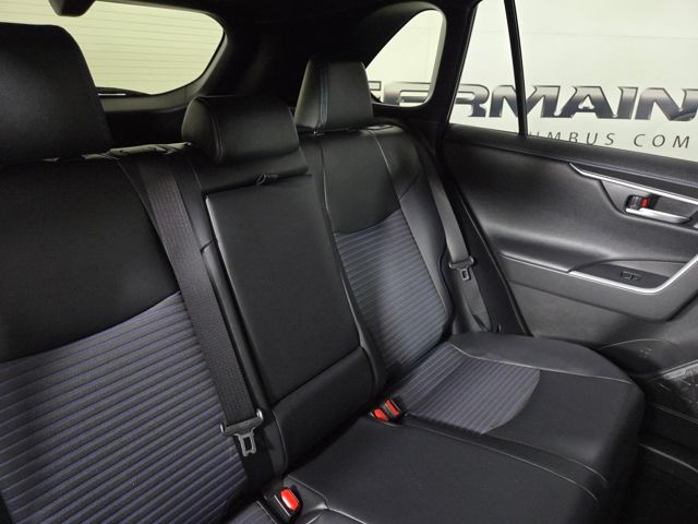 2020 Toyota RAV4 Hybrid XSE photo 16