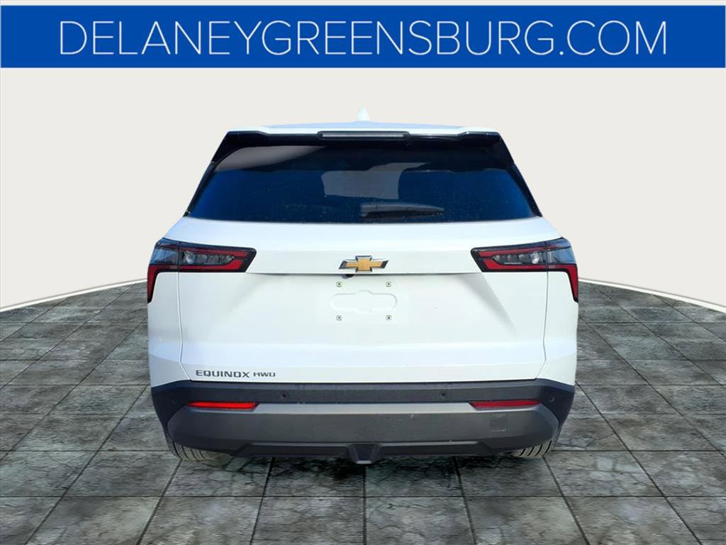 2025 Chevrolet Equinox LT photo 2