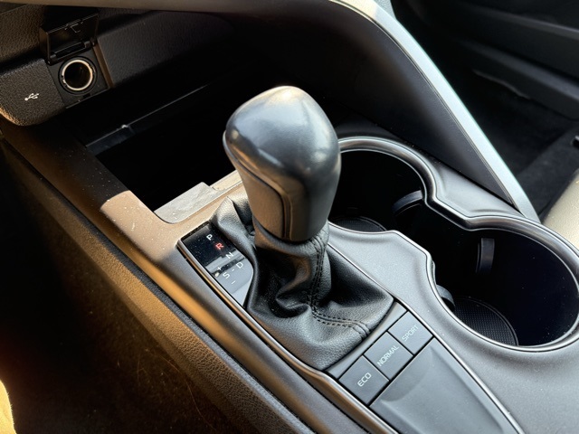 2023 Toyota Camry SE photo 9