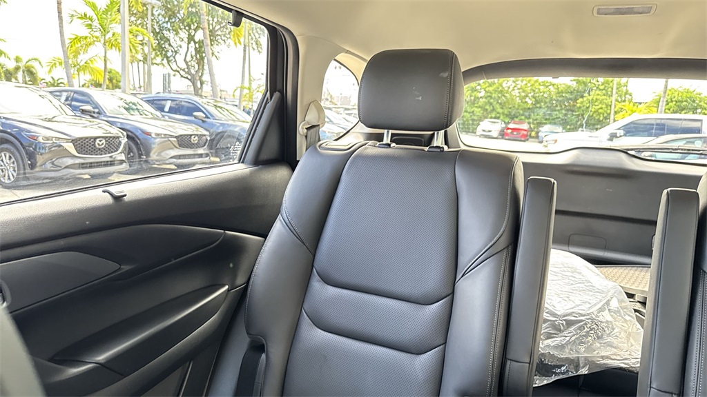 2022 Mazda CX-9 Touring photo 17