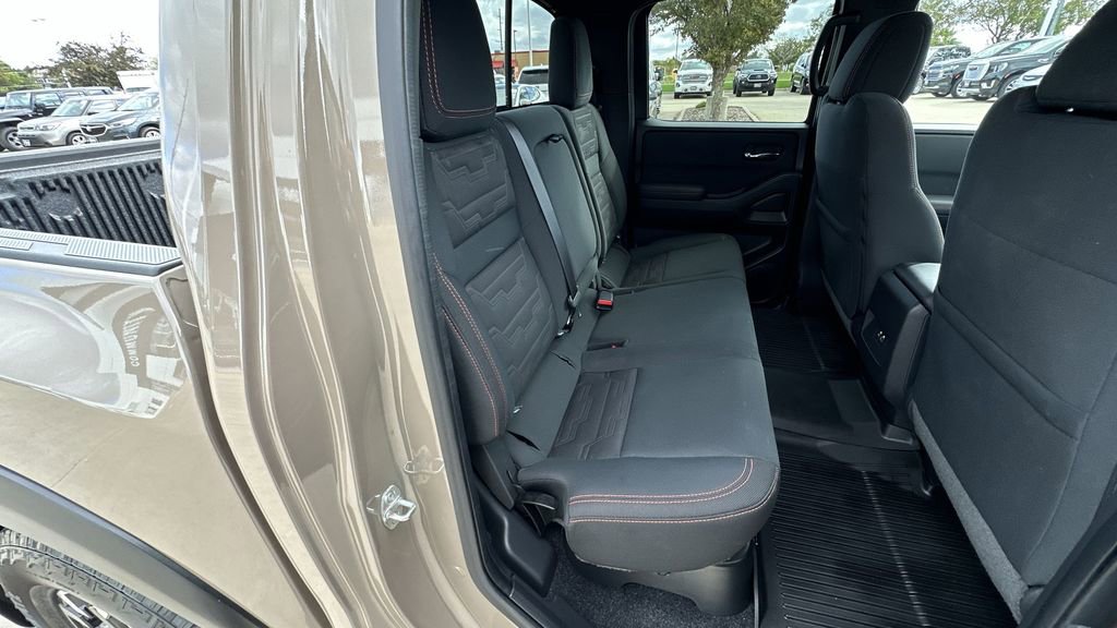 2022 Nissan Frontier Crew Cab PRO-4X photo 24