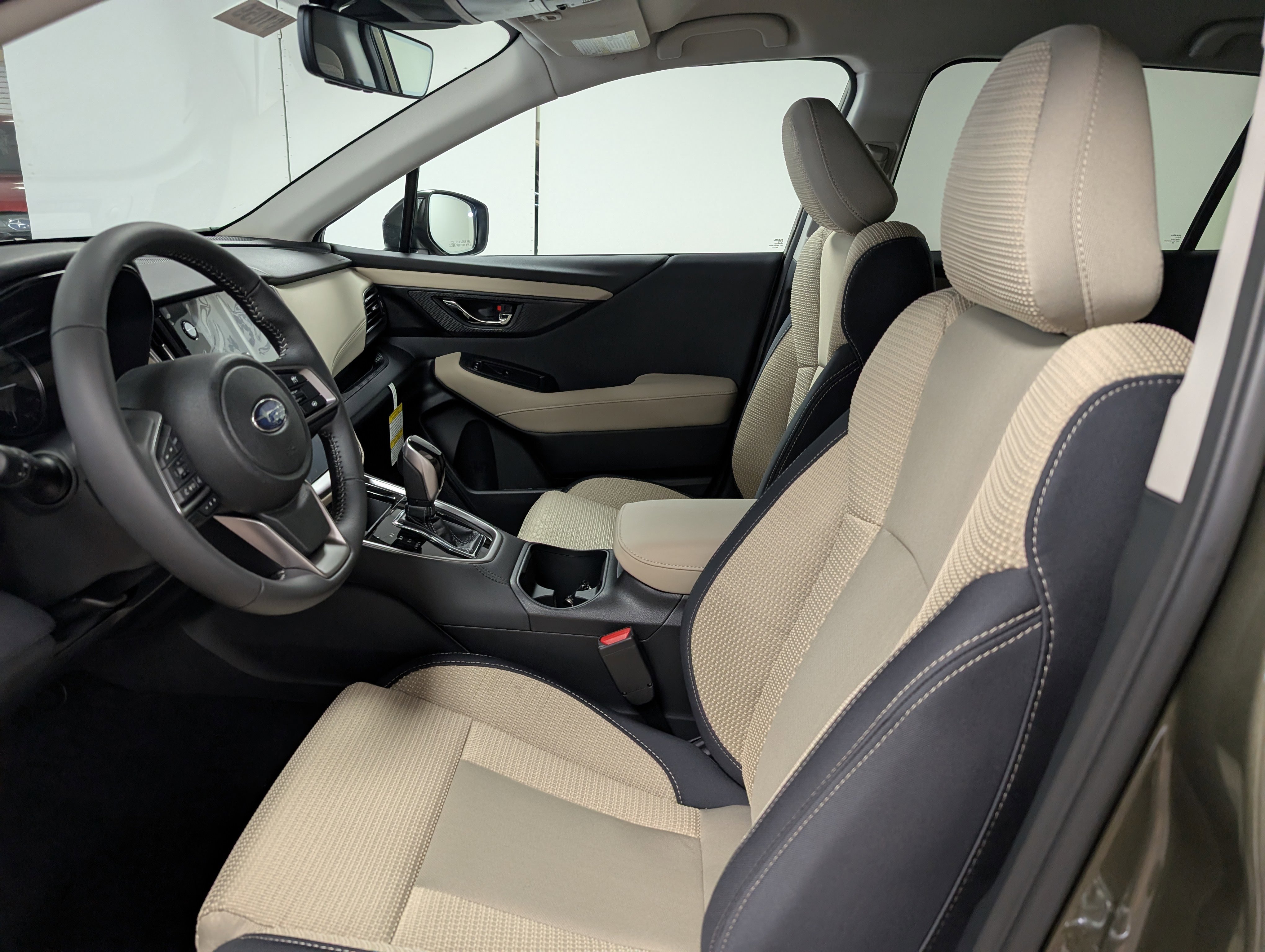 2025 Subaru Outback Premium photo 2