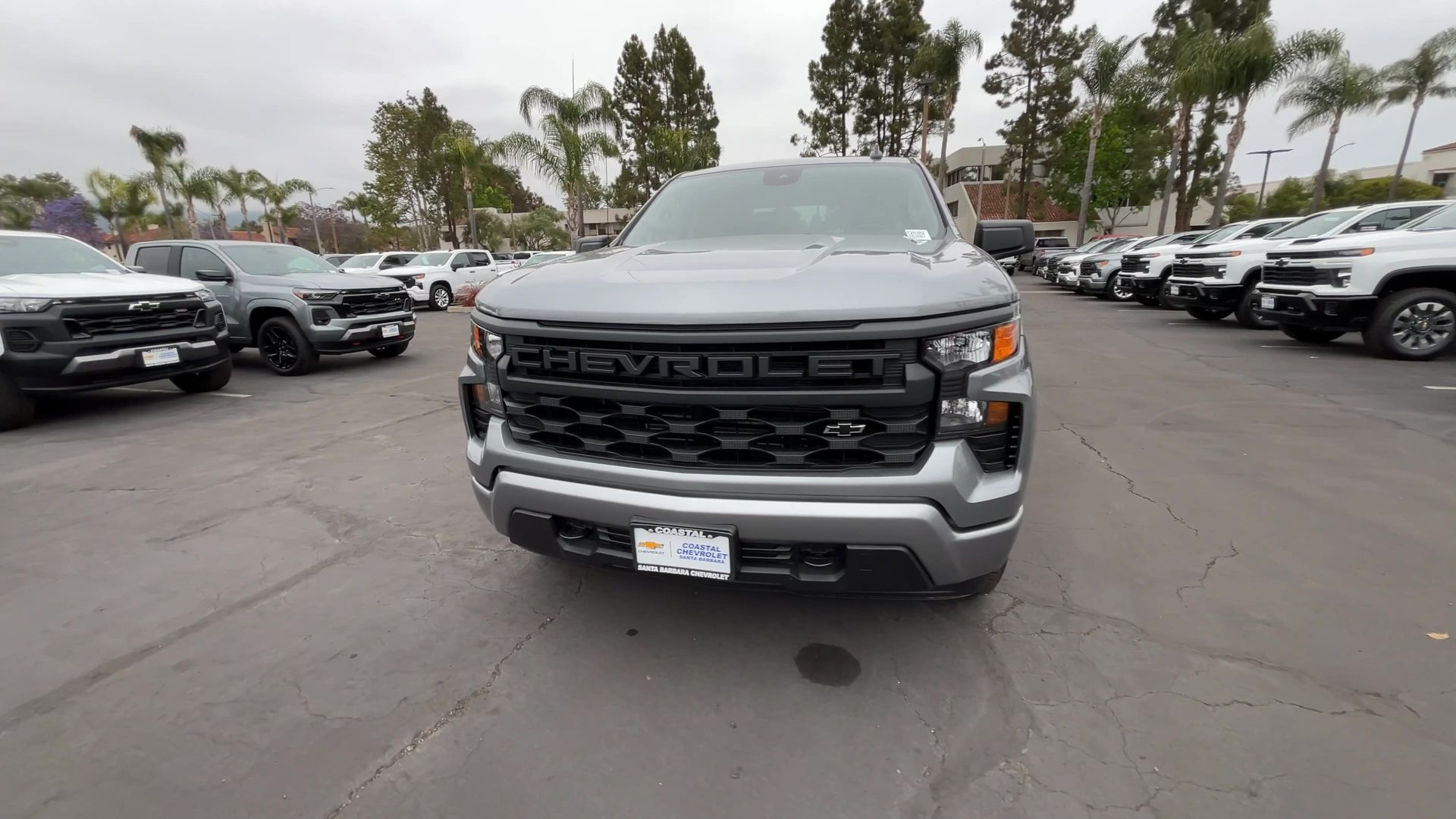 2025 Chevrolet Silverado 1500 Custom photo 3