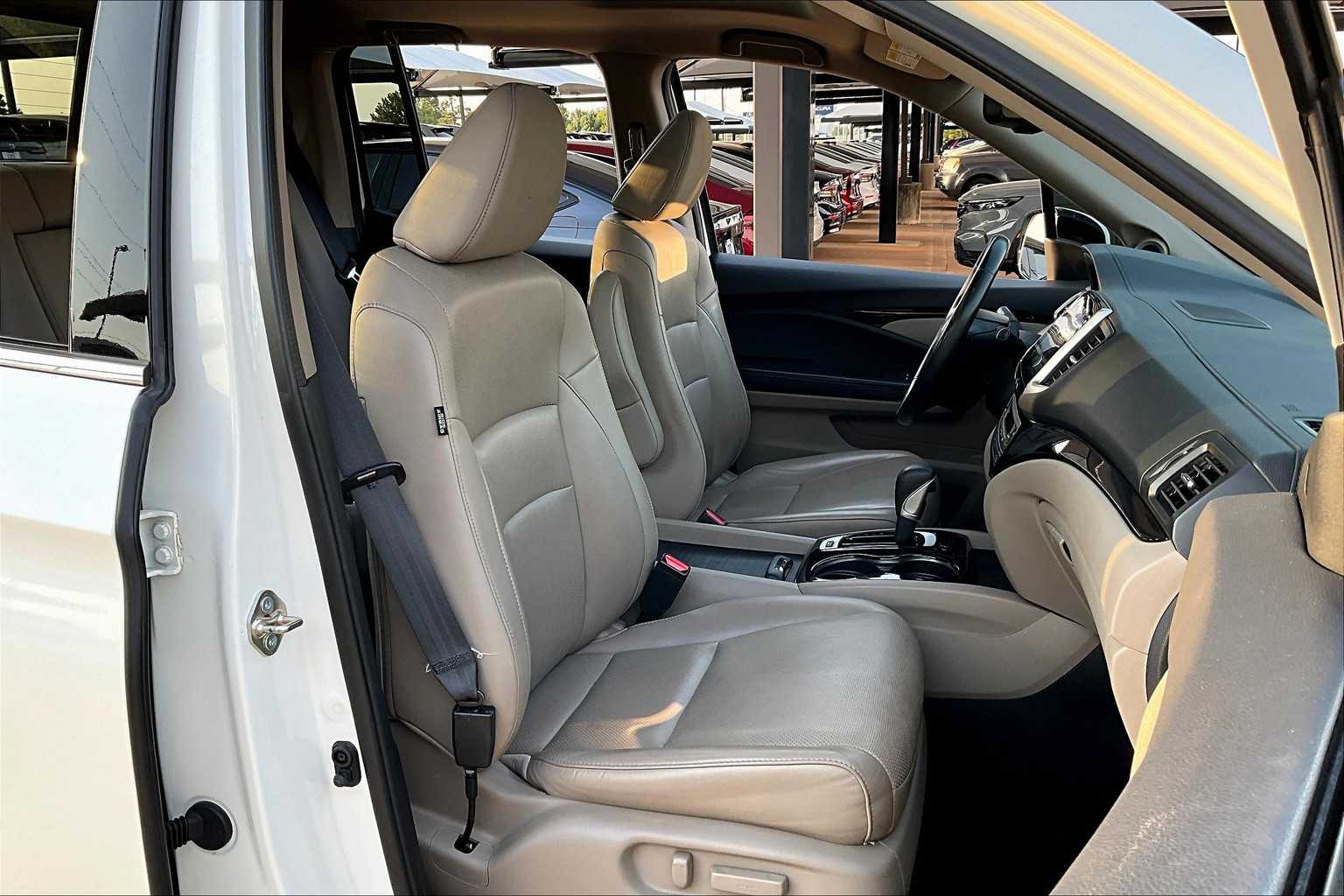 2019 Honda Ridgeline RTL-E photo 7