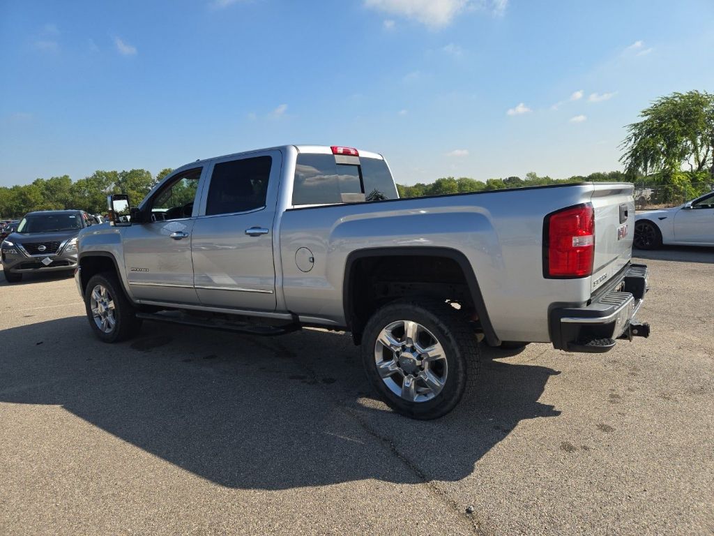 2017 Gmc Sierra 2500 SLT photo 4