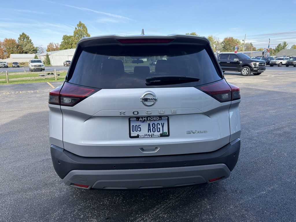 2021 Nissan Rogue SV photo 4