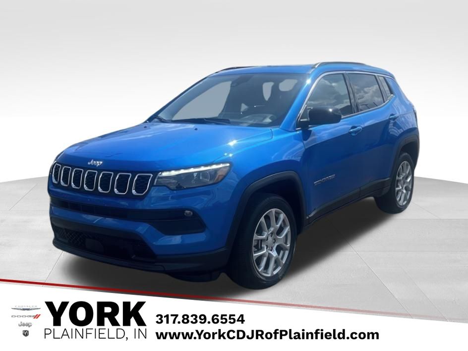 2024 Jeep Compass Latitude Lux's photo
