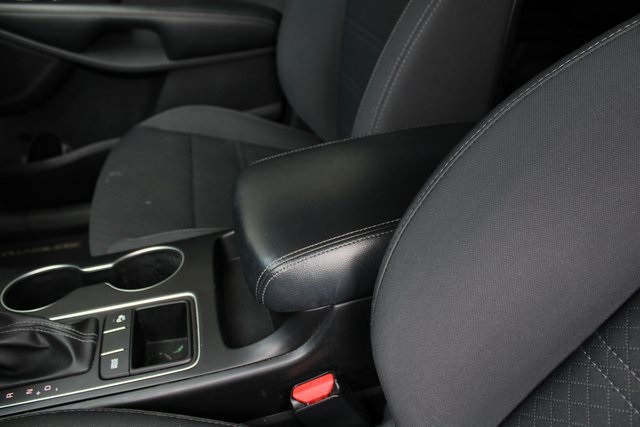 2020 Kia Sorento S photo 16