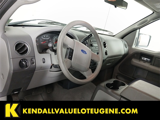 Used 2004 Silver Ford  image 3