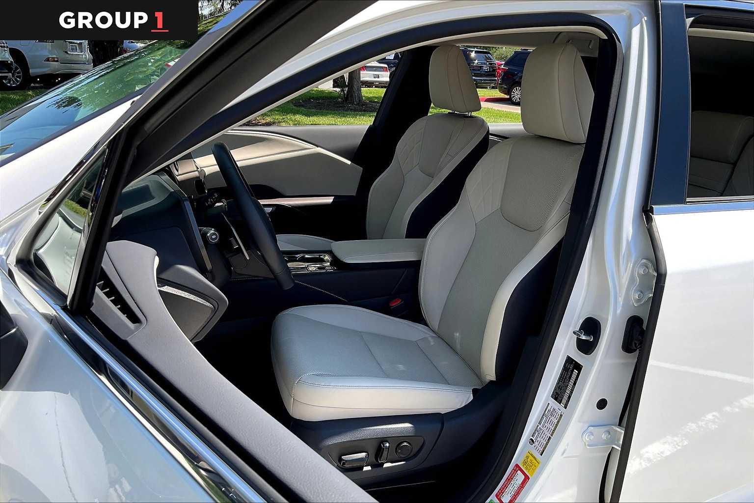 2024 Lexus RX 350 photo 6