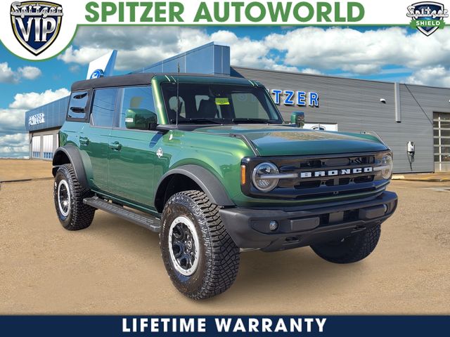 2024 Ford Bronco 4-Door Outer Banks's photo