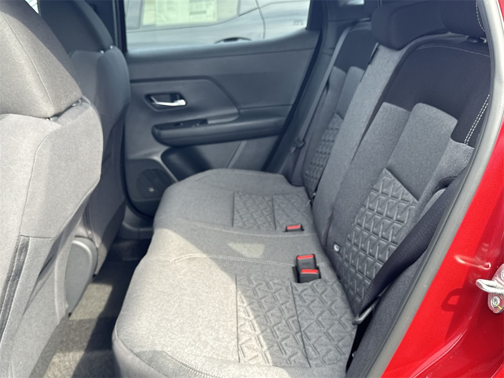 2025 Nissan Kicks SV photo 26