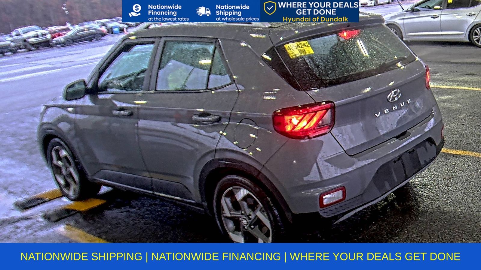 2023 Hyundai Venue SEL Limited photo 2