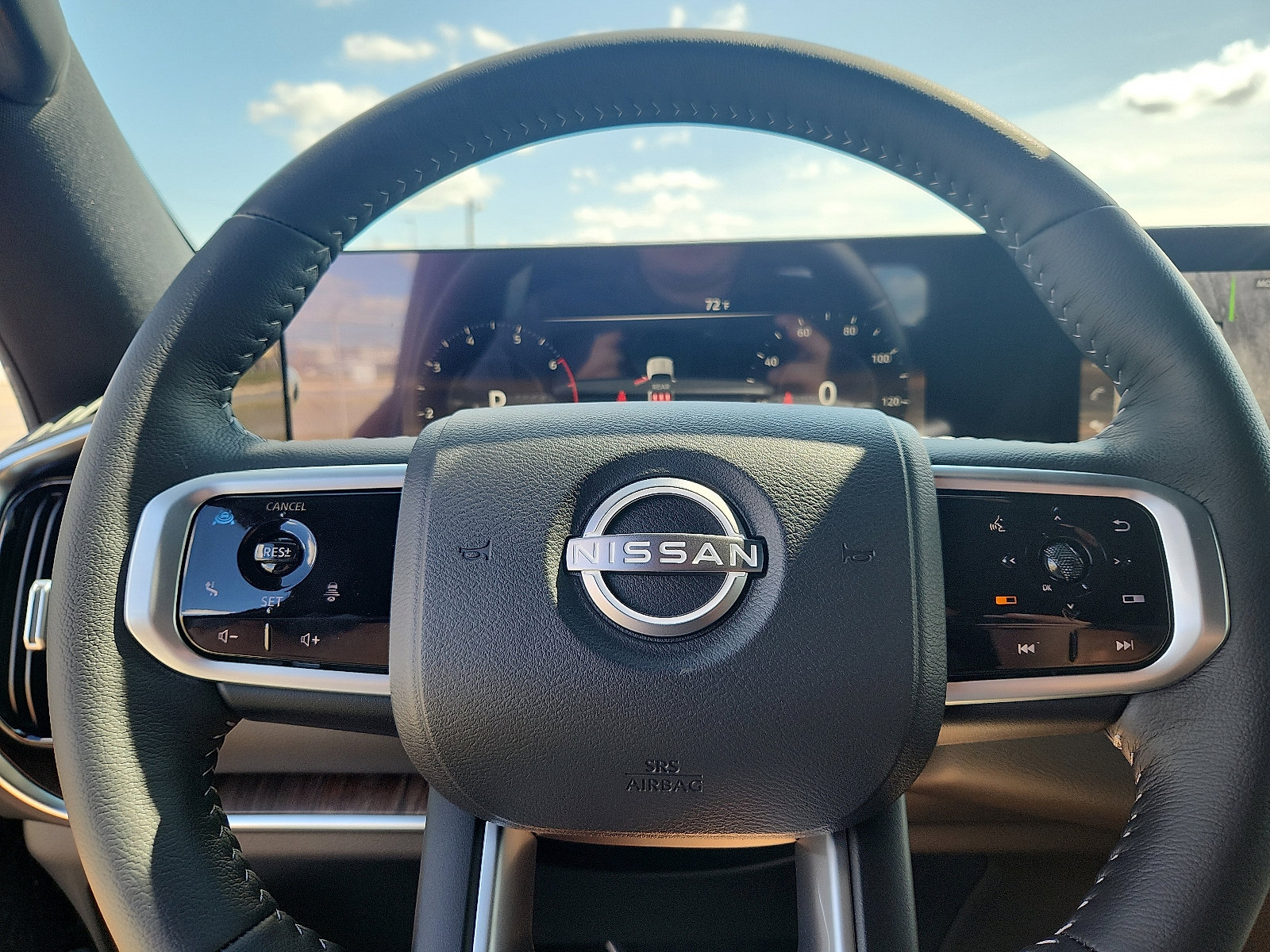 2026 Nissan Armada SL photo 17