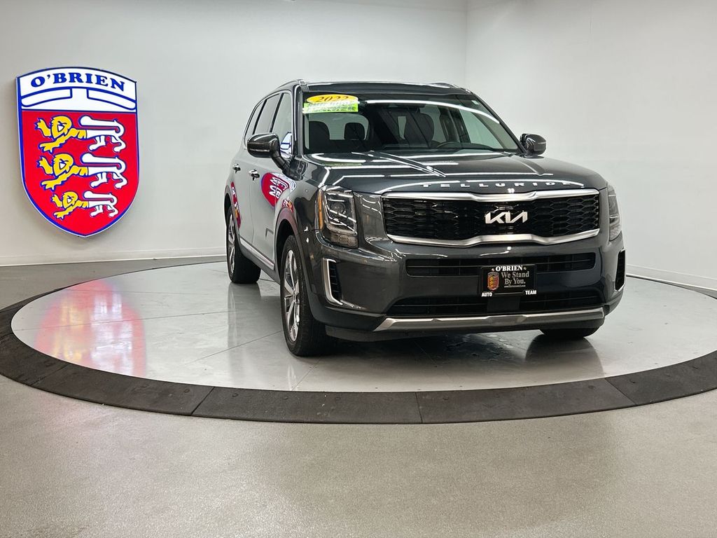 2022 Kia Telluride S's photo