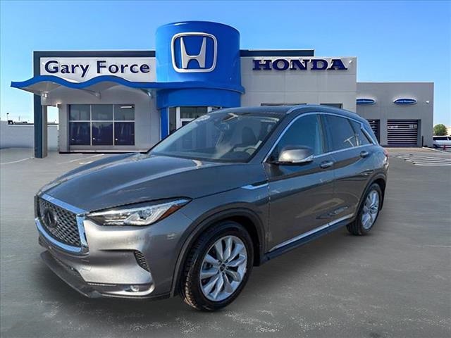 2019 Infiniti QX50 Essential photo 3