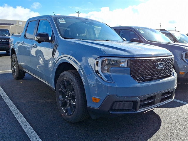 2025 Ford Maverick Lariat photo 3