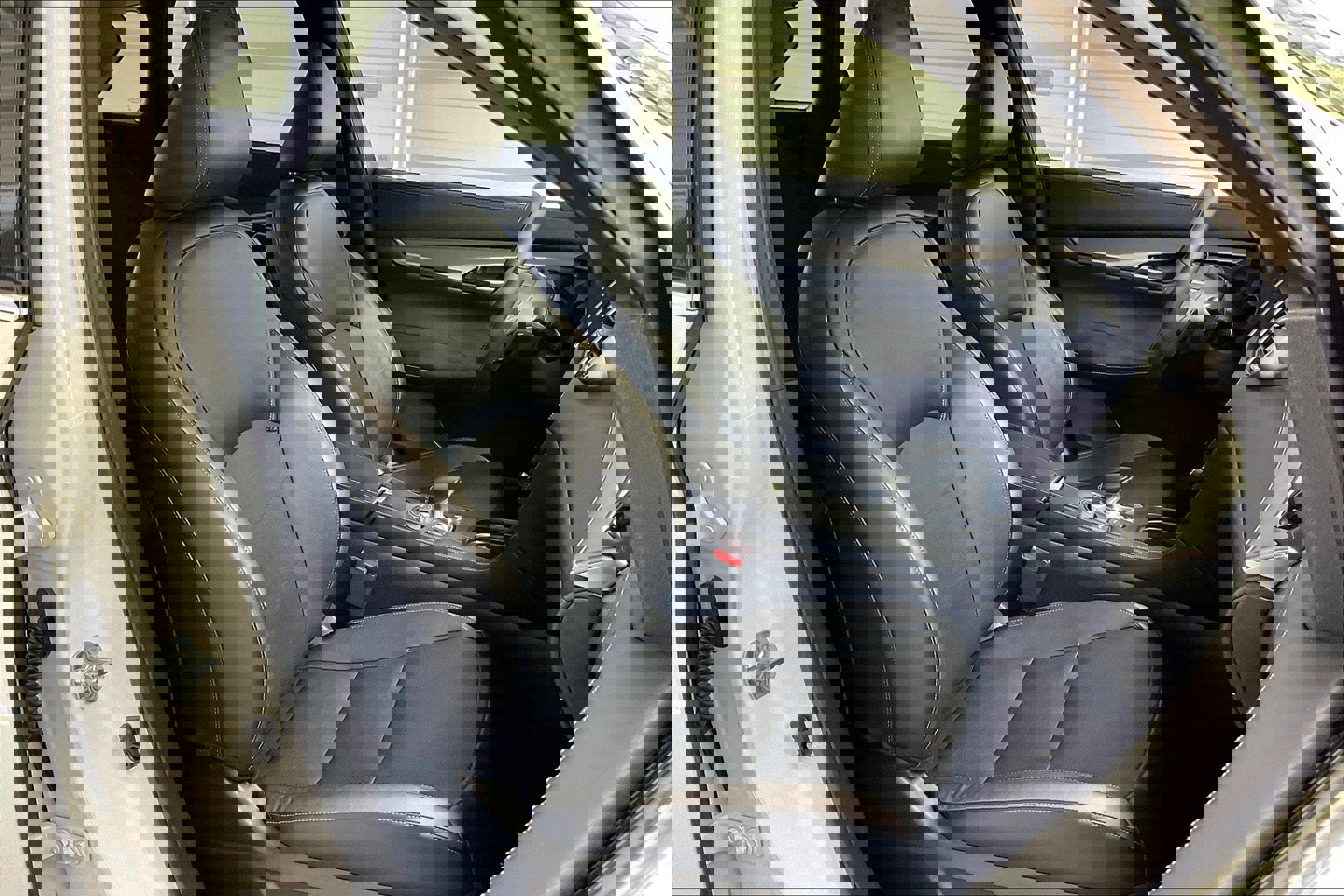 2022 Infiniti QX50 Luxe AWD photo 6