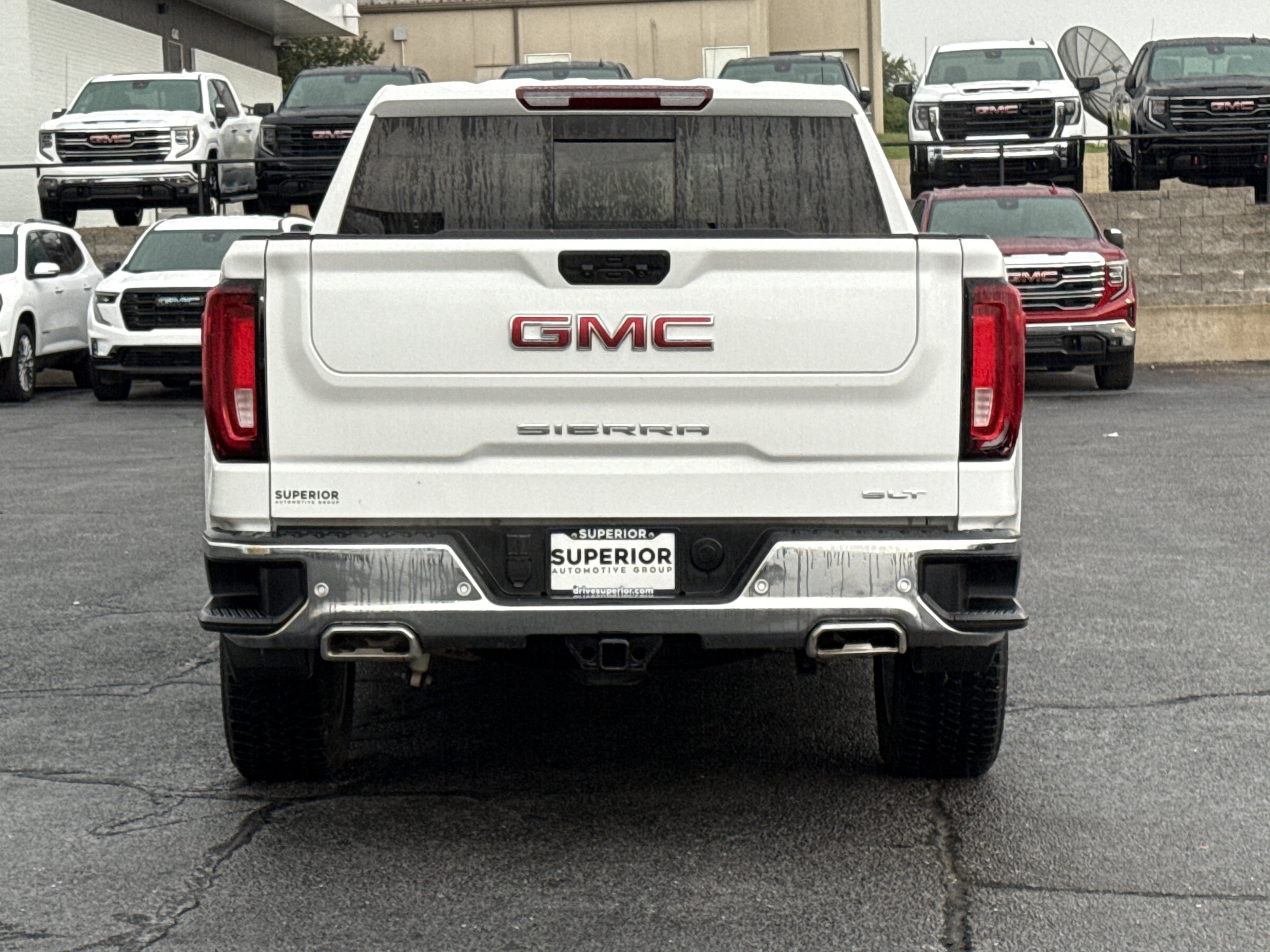2025 Gmc Sierra SLT photo 2