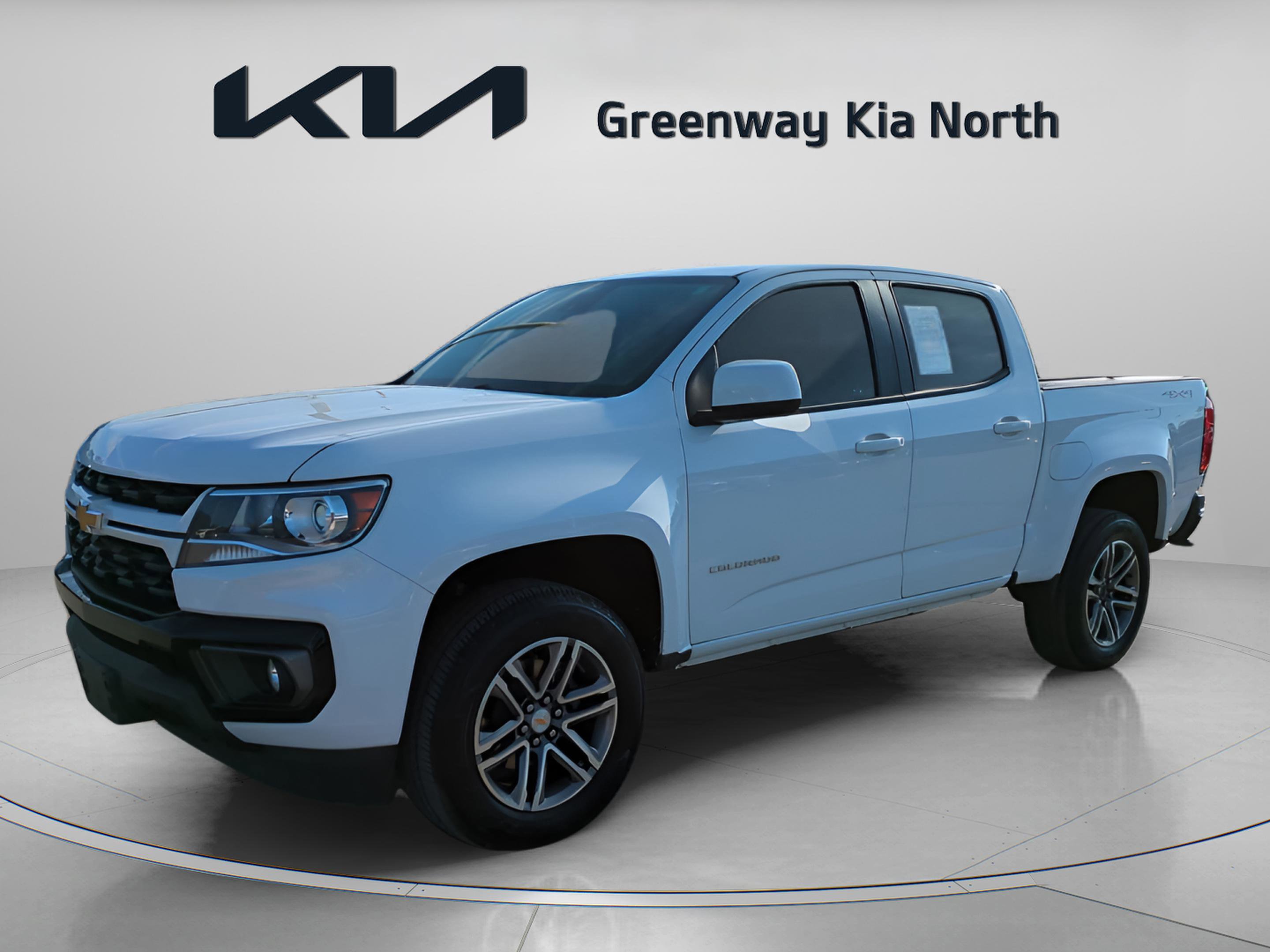 2022 Chevrolet Colorado LT photo 3