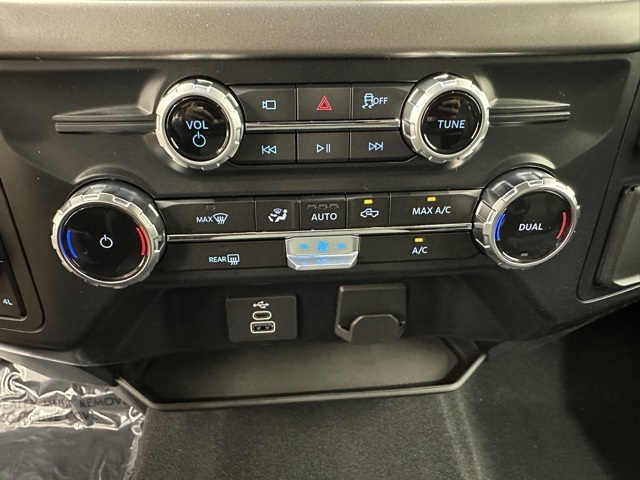 2025 Ford F-150 XLT photo 21