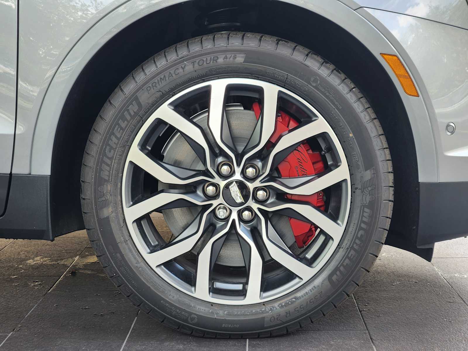 2025 Cadillac XT5 Sport photo 7