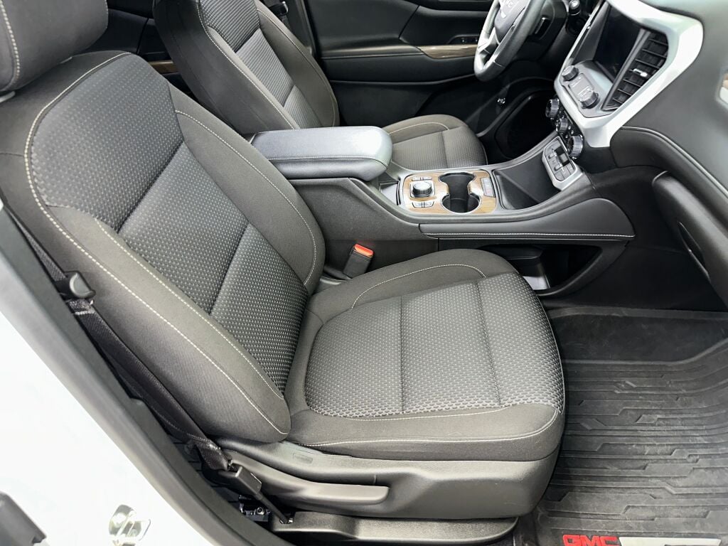 2023 Gmc Acadia SLE photo 30