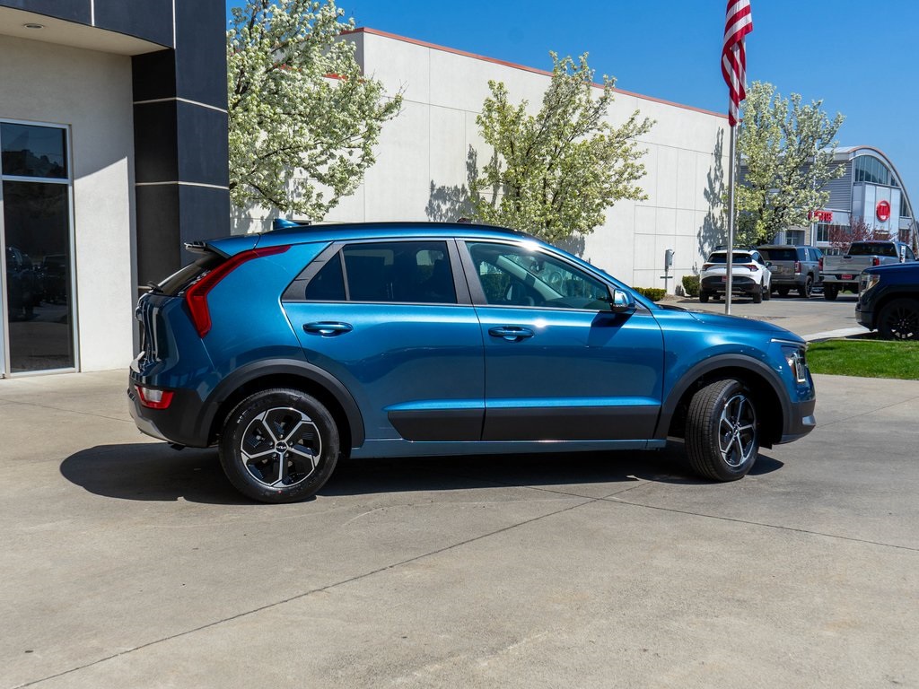 2025 Kia Niro EX photo 7