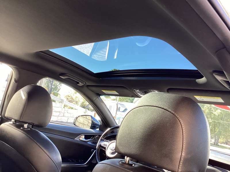 2021 Kia Stinger GT1 photo 13