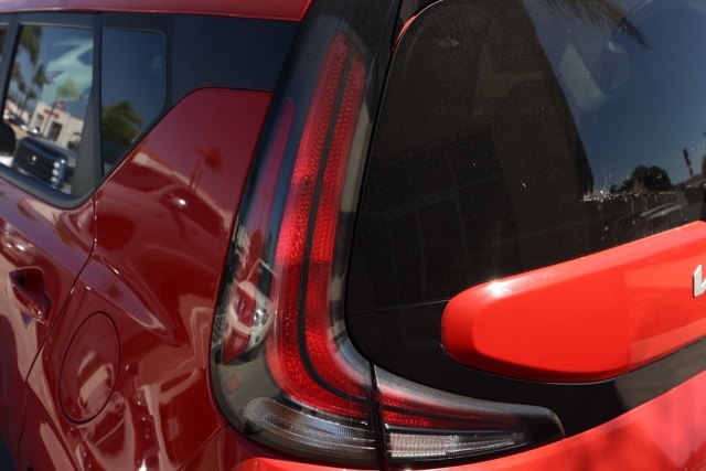 2023 Kia Soul LX photo 6