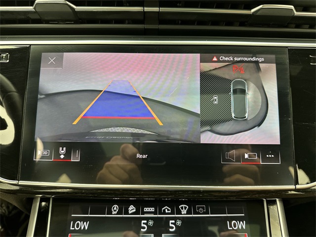 2021 Audi Q7 55 Prestige photo 8